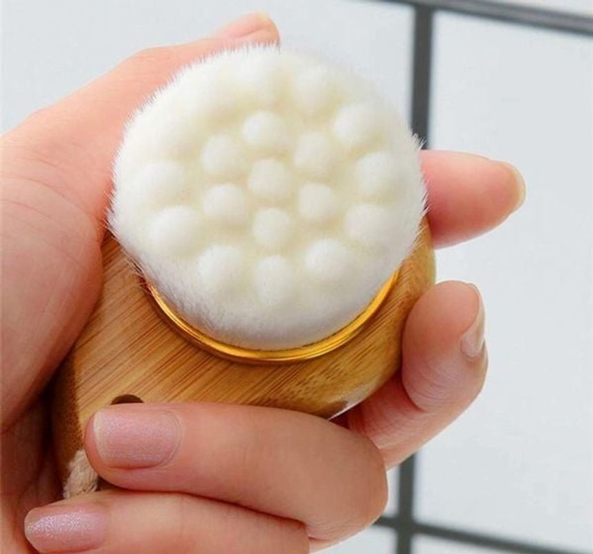 Facial Brush with Bamboo Handle - Sunday Runner’s