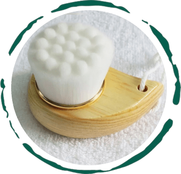 Facial Brush with Bamboo Handle - Sunday Runner’s