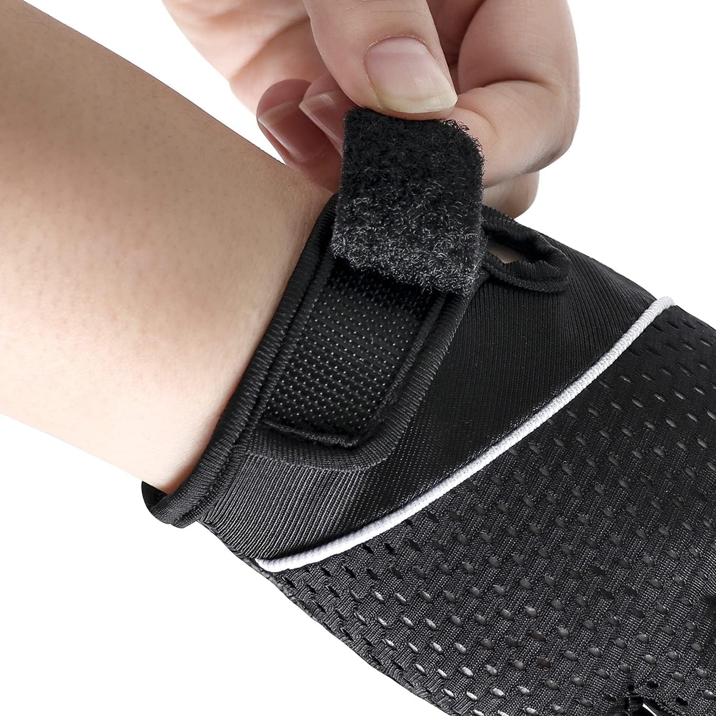 Get a Grip on Your Gains! 🏋️♂️💪 Check out these stylish Half Fingerless Workout Gloves for Men & Women - Perfect for Weight Lifting, Pull Ups, and Biking! 🖤 FitnessGoals WorkoutEssentials - Sunday Runner’s