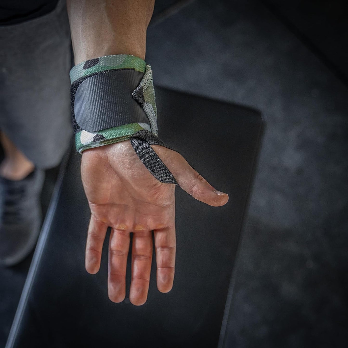 Wrist Wraps for Weightlifting - 18" and 24" Heavy Duty Support for Working Out, Gym Accessories for Men - Sunday Runner’s